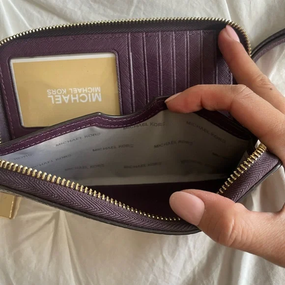 Brand NWT Michael Kors Wallet - Picture 3 of 8